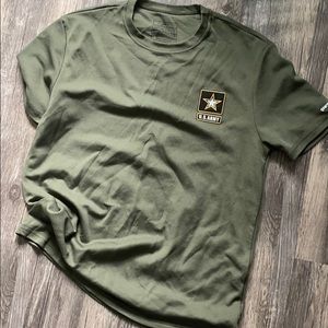 Army green breathable tee